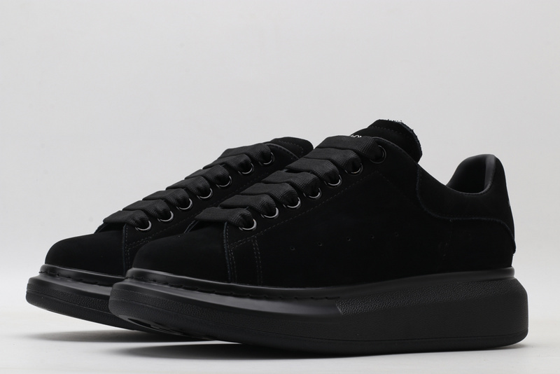 triple black alexander mcqueen sneakers