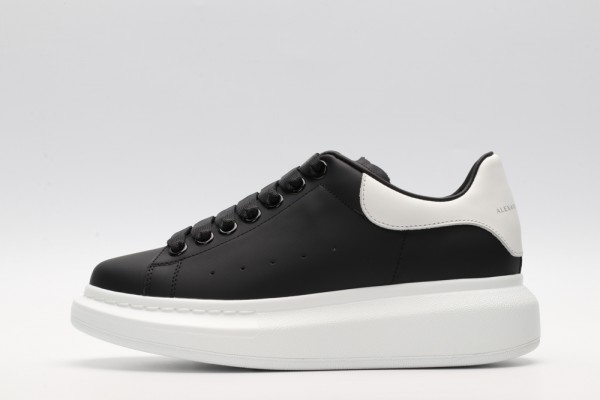 Alexander McQueen Oversized Sneaker -  Black - White 'Calfskin' 