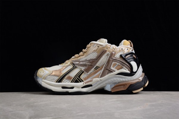 Balenciaga Runner Sneaker Beige 