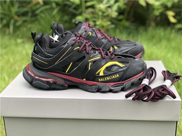 Balenciaga Track Sneaker Tess Gomma 3.0 Black  Red