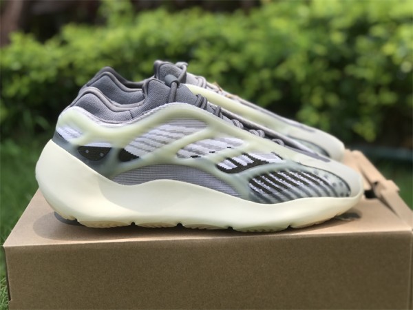 Adidas Yeezy 700 V3 “Fade Salt” 