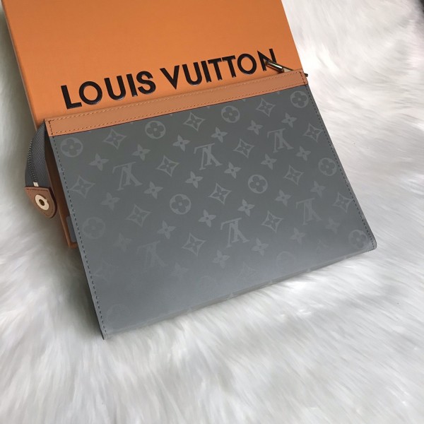 Lv Pochette Voyage MM Monogram Eclipse 