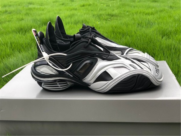 Balenciaga Tyrex Sneaker Black - Metallic Grey 