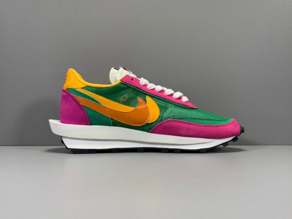 Sacai x Nike LD Waffle Pine Green 