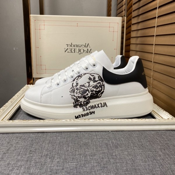 Alexander McQueen 5D Print - Skull Art Oversized Sneaker White Black 