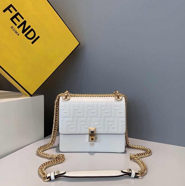 Fendi Kan I White Handbags With Chain 
