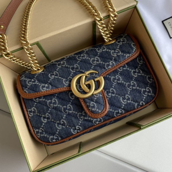 GG Marmont Shoulder Bag 
