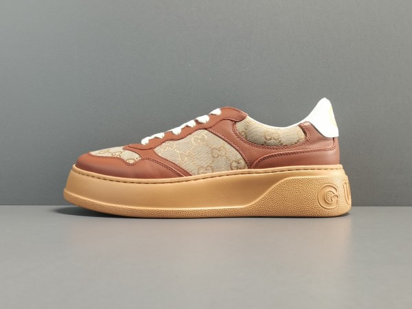 Gucci GG embossed low-top sneakers brown