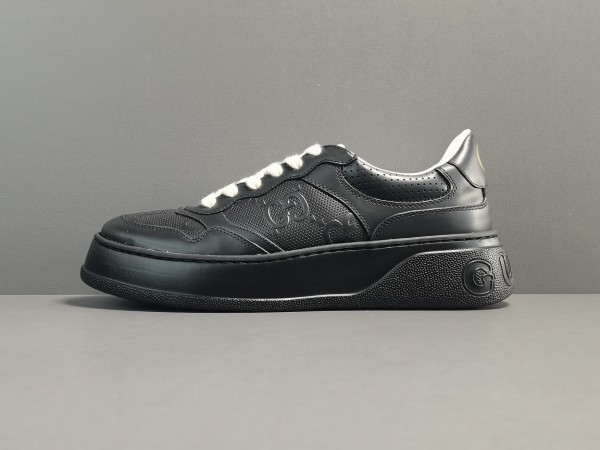 Gucci GG embossed sneaker in black leather 