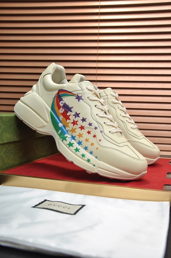 Gucci star pattern lace-up sneakers GG-S048