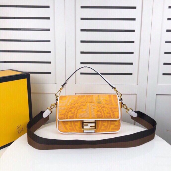 Fendi Baguette Embroidered Canvas Bag - Logo Fendi - Orange