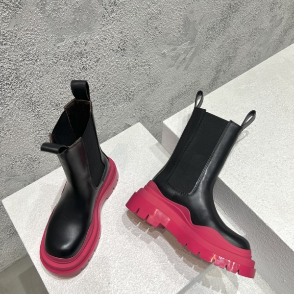 Bottega Veneta Tire Chelsea Boots - Black Pink BVTCB-008