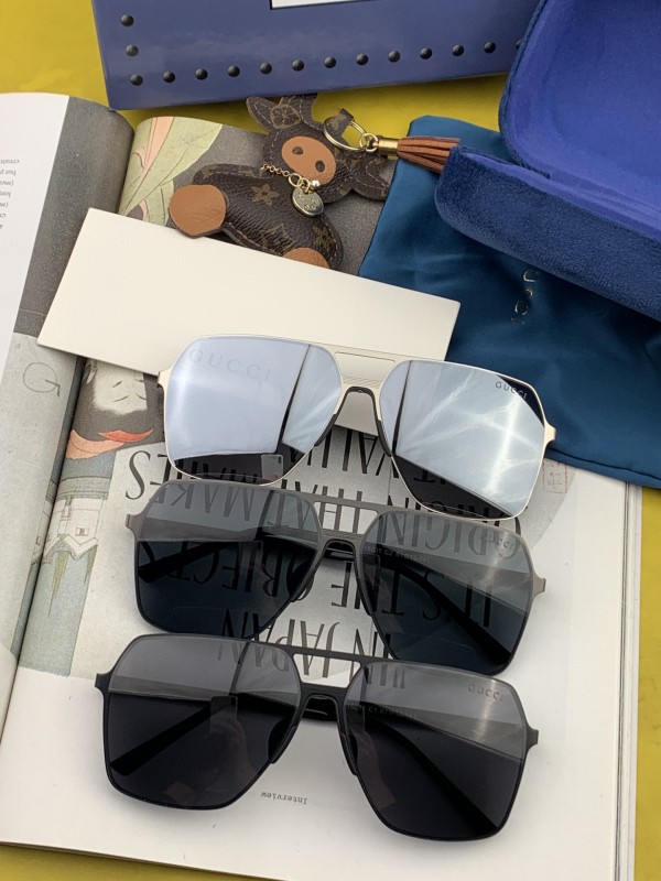 Gucci Sunglass G5928
