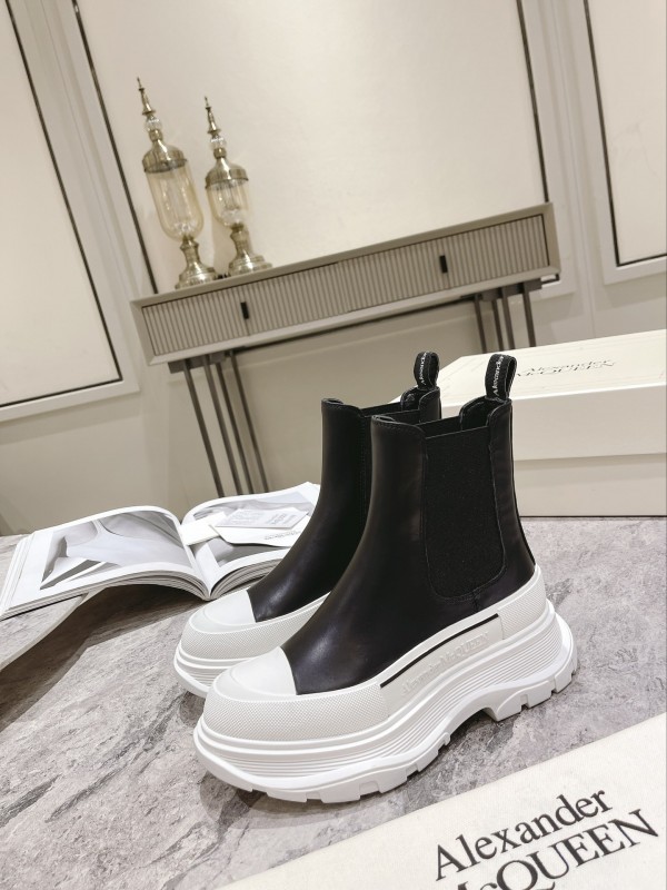 Alexander Mcqueen Chunky Boots -  Black White MC-TR19