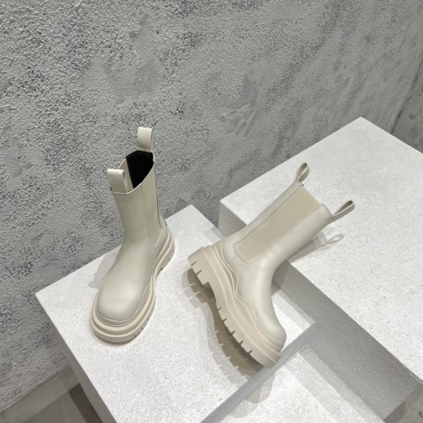 Bottega Veneta Tire Chelsea Boots - Cream White BVTCB-010