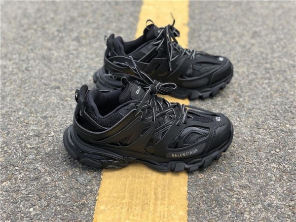 Balenciaga Track Sneaker in Black 