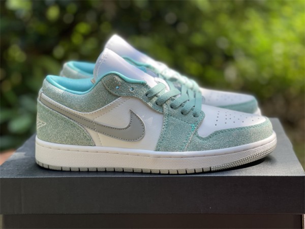 Air Jordan 1 Low New Emerald 