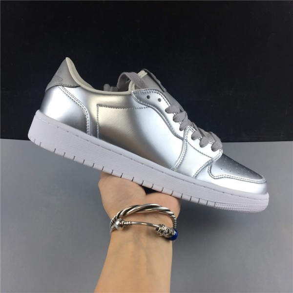 Air Jordan 1 Retro Low Pinnacle Metallic Silver