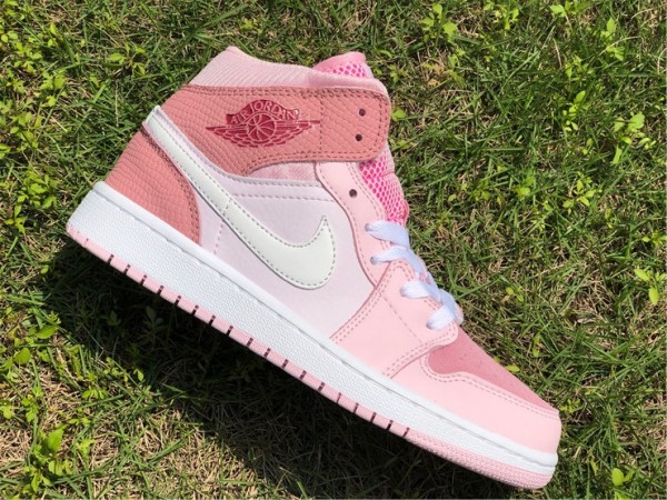 Air Jordan 1 Mid Digital Pink (W) 