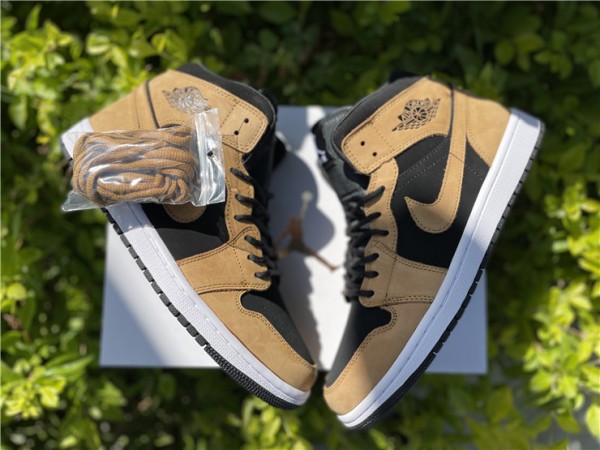 Air Jordan 1 Mid Desert Ochre