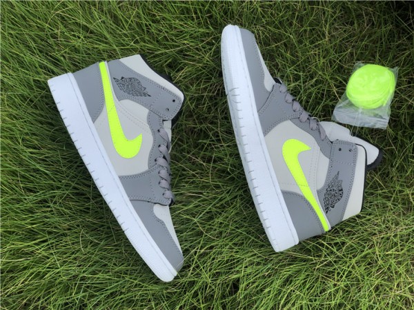 Air Jordan 1 Mid Gunsmoke Volt 