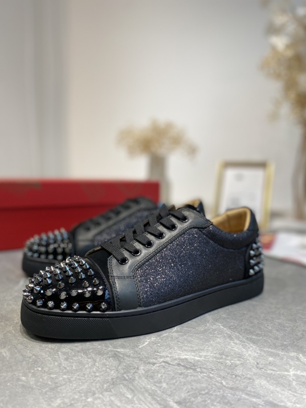 Christian Louboutin Seavaste 2 Low-Top Sneakers CLL-030 