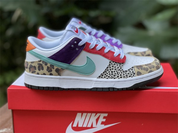 Nike Dunk Low SE Animal 