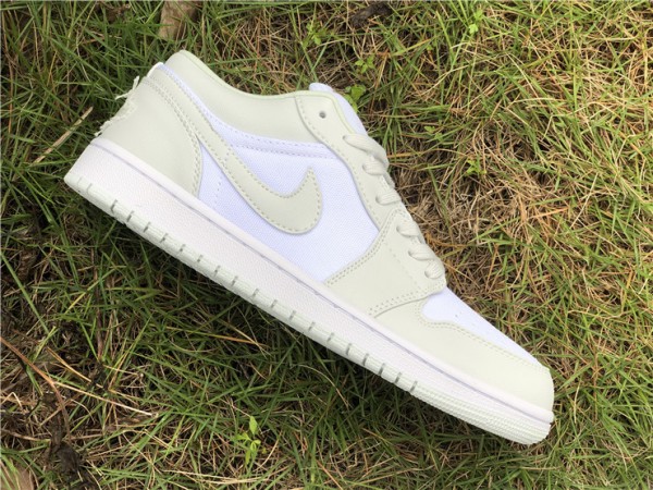 Air Jordan 1 Low Spruce Aura (W) 