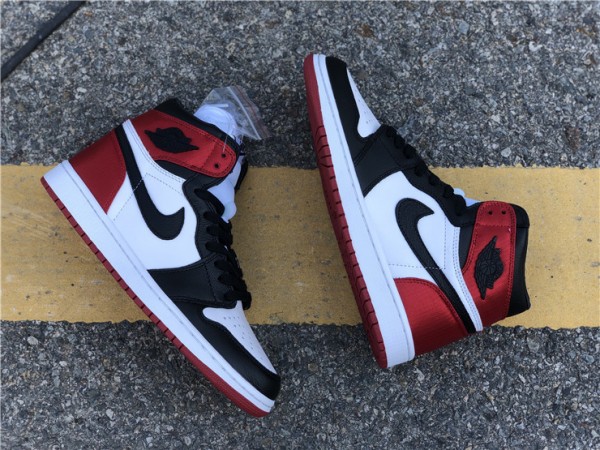 Air Jordan 1 Retro High Satin Black Toe (W) 