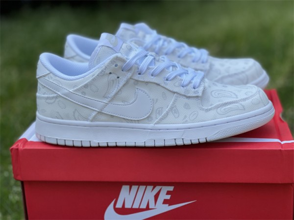 Nike Dunk Low “White Paisley” 2022 