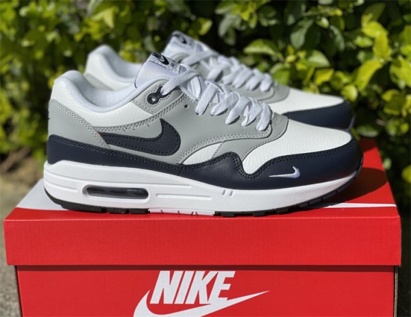 Nike Air Max 1 LV8 Obsidian 