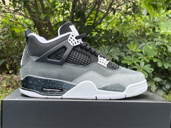 Air Jordan 4 "Fear" 2024 