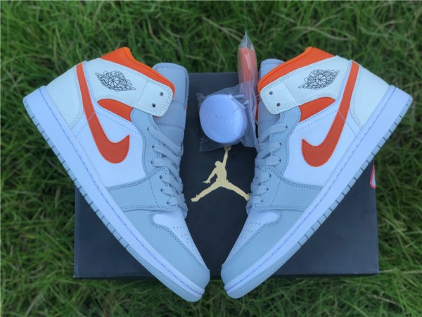 Air Jordan 1 Mid SE Starfish Orange