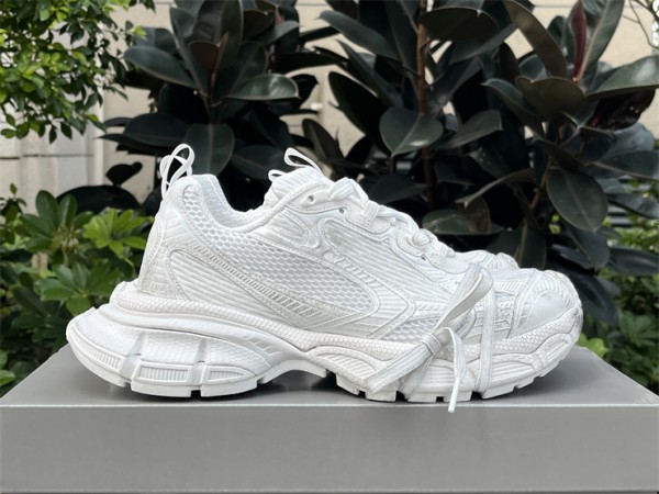 Balenciaga 3XL Sneaker in all white mesh and polyurethane