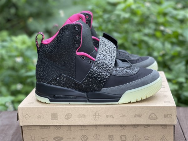 Nike Air Yeezy 1 Blink 