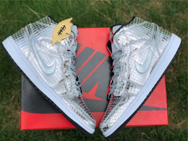 Air Jordan 1 Mid SE Disco Metallic Silver (W) 