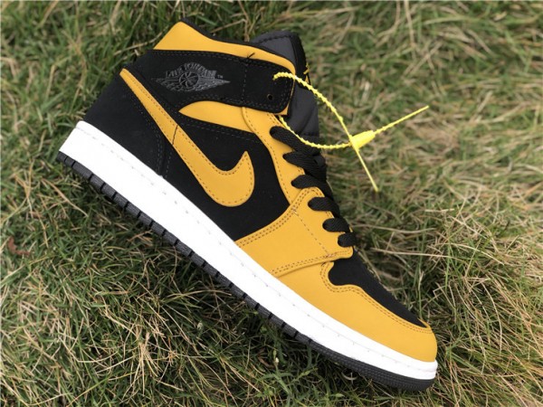 Air Jordan 1 Mid Reverse New Love 