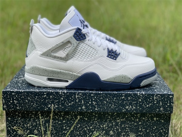 Air Jordan 4 Retro Midnight Navy 