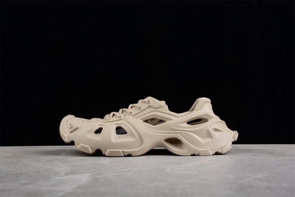 Balenciaga HD Lace-Up Sneaker in Beige rubber 