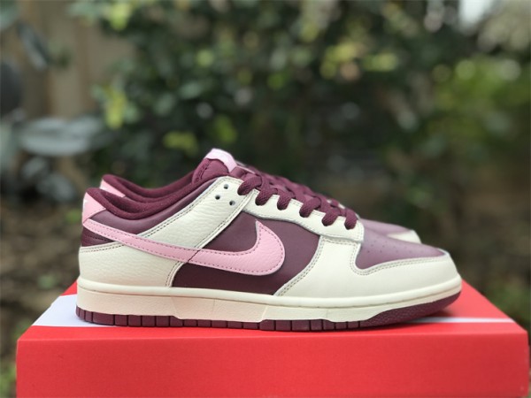 Nike Dunk Low Valentine's Day 