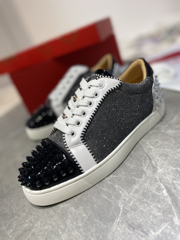 Christian Louboutin Seavaste 2 Low-Top Sneakers CLL-027 