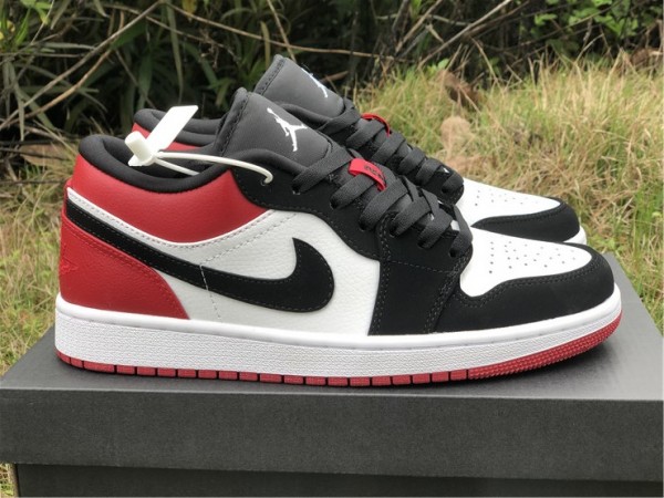 Air Jordan 1 Low Black Toe 