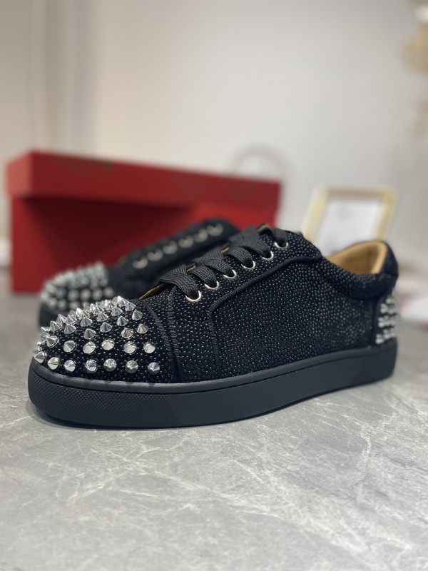Christian Louboutin Seavaste 2 Low-Top Sneakers CLL-029 