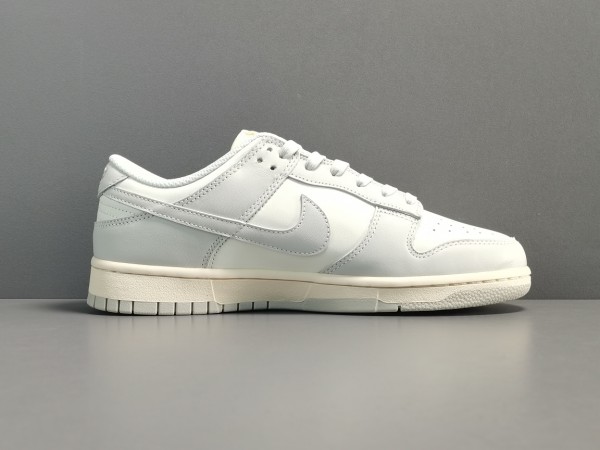 Nike Dunk Low 'Light Bone' 