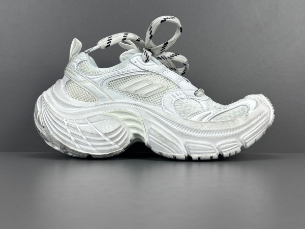 Balenciaga 6XL Sneaker in white mesh, polyurethane and polyester