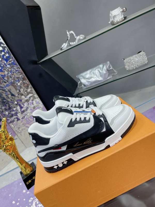 LV Trainer Sneaker - White Black LV-TR047