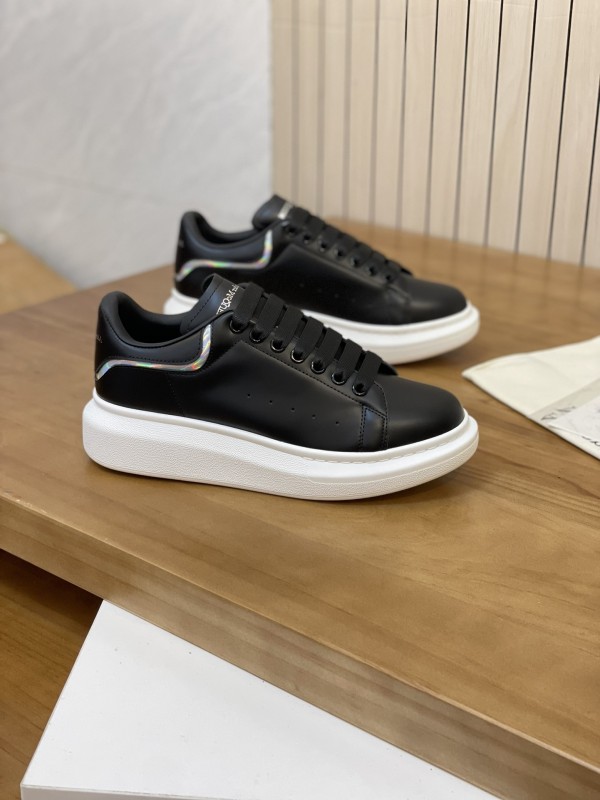Alexander McQueen Oversized Sneaker Black - White MCQ-OS-0046