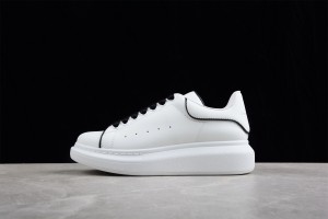 McQueen Oversized Sneaker Leath S.Rubb Larry White - Black 