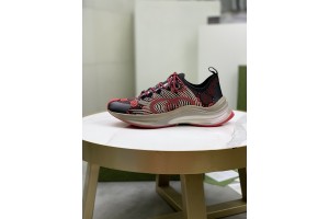 Gucci Run Sneaker in Red Black Fabric GCCR-002