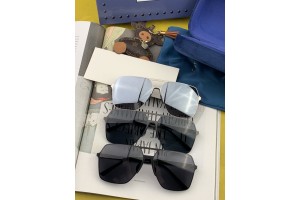 Gucci Sunglass G5928